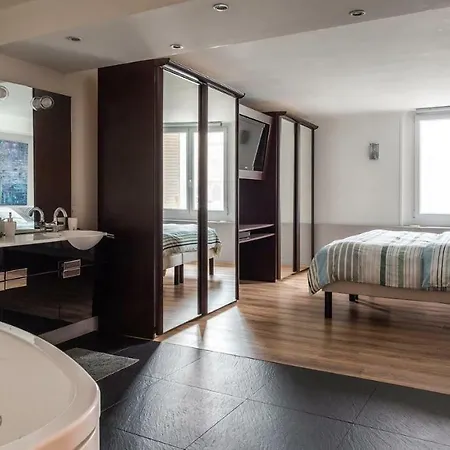 Augustins Ii - Duplex, Notre-dame View, Seine Apartment *