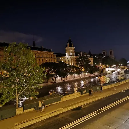 Augustins Ii - Duplex, Notre-dame View, Seine Apartment Paris